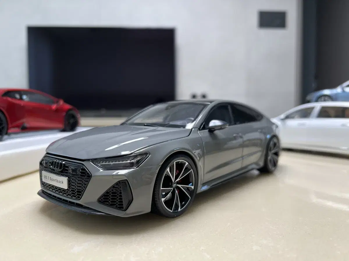 1:18 켕파이 RS7